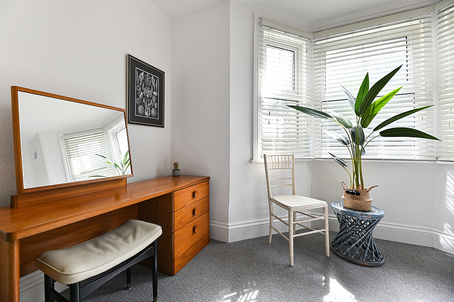 mid century dressing table LOCATION HOUSE KENT LOCATION HOUSE SHOOT LOCATION LOCATION AGENCY MARGATE LOCATION BROADSTAIRS LOCATION RAMSGATE LOCATION PHOTOGRAPHIC LOCATION FILMING LOCATION
