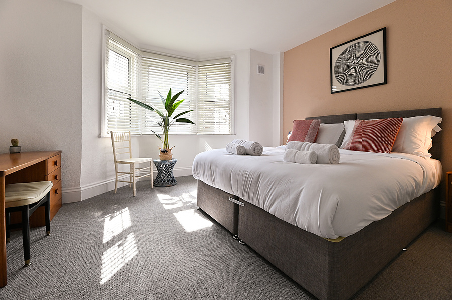 bedroom LOCATION HOUSE KENT LOCATION HOUSE SHOOT LOCATION LOCATION AGENCY MARGATE LOCATION BROADSTAIRS LOCATION RAMSGATE LOCATION PHOTOGRAPHIC LOCATION FILMING LOCATION