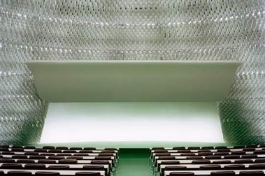 Matthias Hoch, Paris #34, 2019, Archival Pigment Print, 100 x 123 cm, Espace Niemeyer, Kunstmuseum Magdeburg