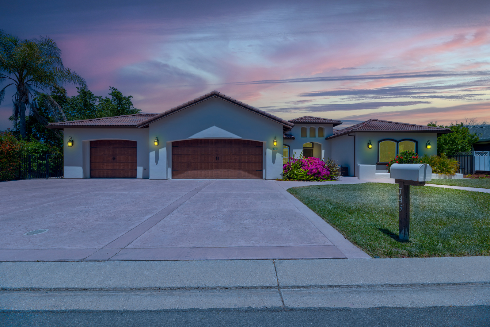 Bay Area Real Estate Media. 
Photography, Videography, 
 Photo, video, reels and more. 
 A one stop shop for agents! 