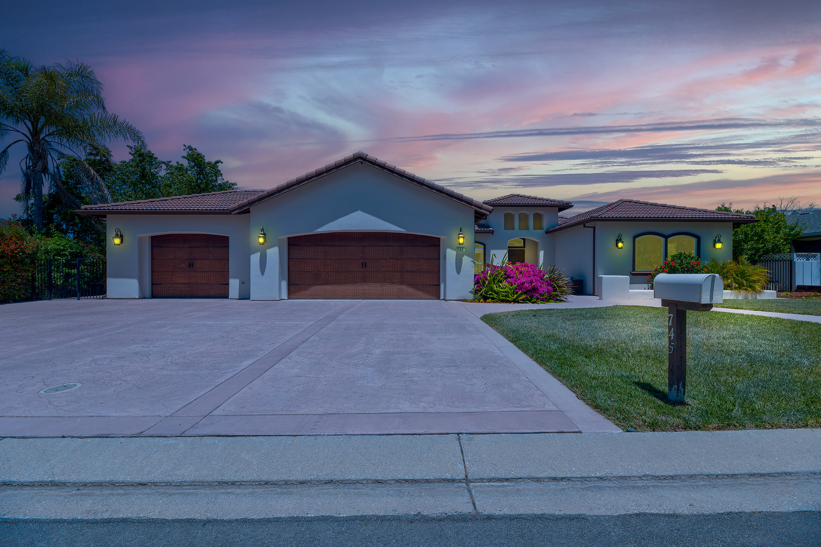 Bay Area Real Estate Media. 
Photography, Videography, 
 Photo, video, reels and more. 
 A one stop shop for agents! 