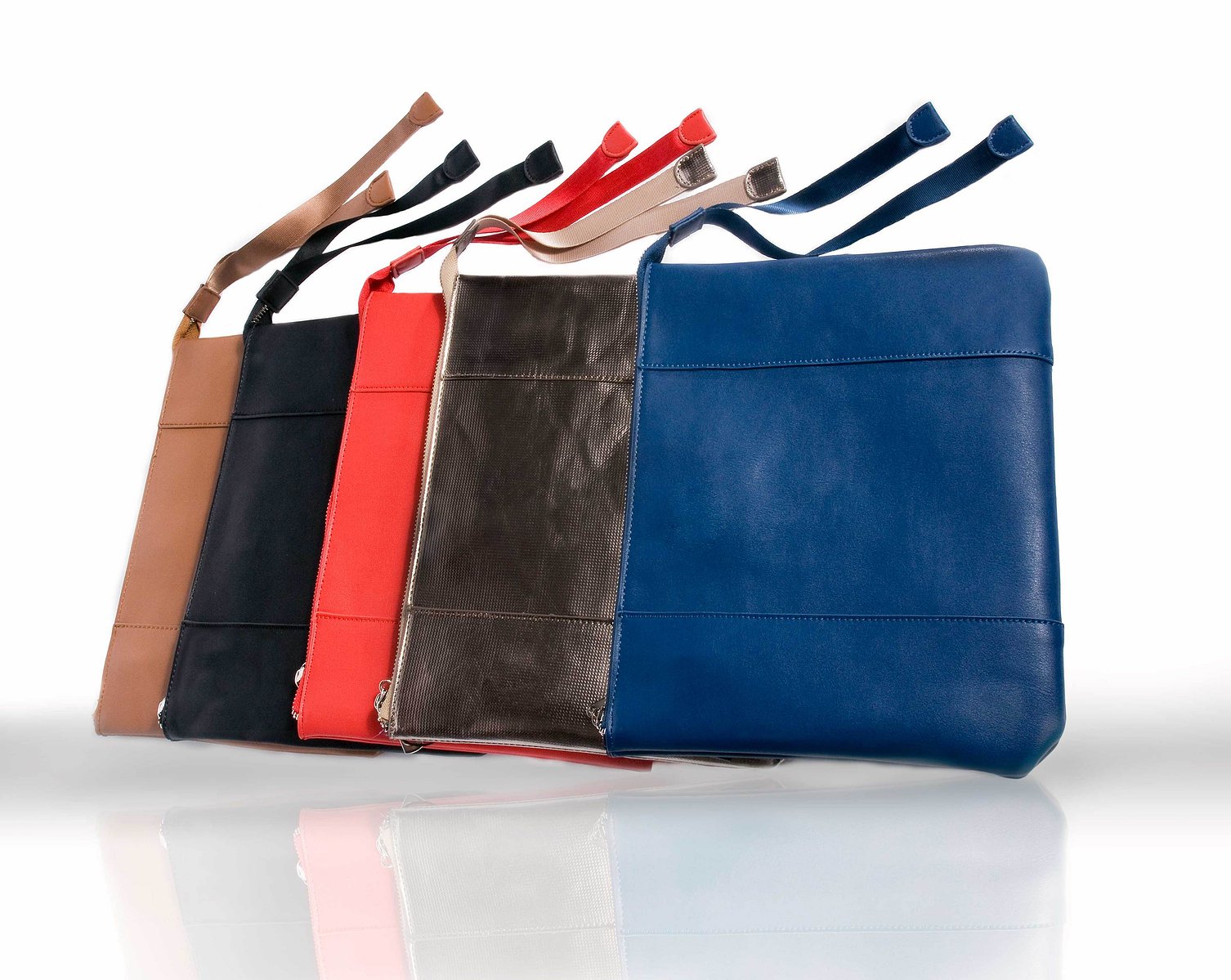 Product: NELLA BELLA bag
Photographer: Edwin Cabrera