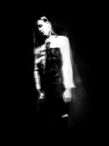 Photographie de portrait mode noir et blanc