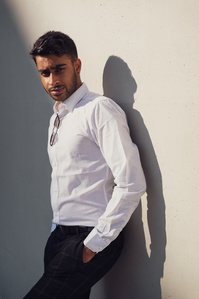 Jeune homme d&amp;#x27;origine indienne