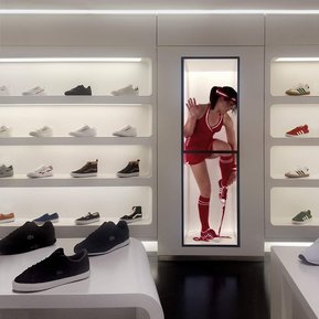 Mary Sue, art, Shoes Bar, Nantes, concept store, sneaker shop, fitting room, laws of attraction, basic instinct, social instinct, video installation, video, artworks, minimal, conceptual, abstract, installation, official website, themarysueproject