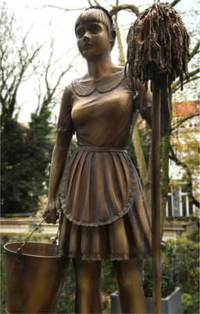 Mary Sue, art, sculpture, Gloria, bronze, fake bronze, maid, servant, tribute, monument, fountain,  themarysueproject
