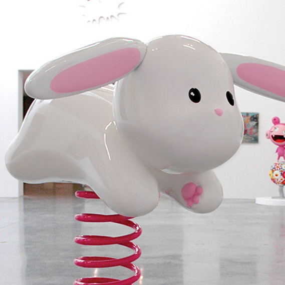 Pinou sculpture  made by Mary Sue.
View at La Maison Rouge, Paris. Exhibition Vraoum, Antoine de Galbert.