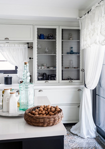 country style kitchen in white