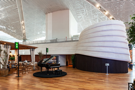 istanbul airport turkish airlines lounge piano