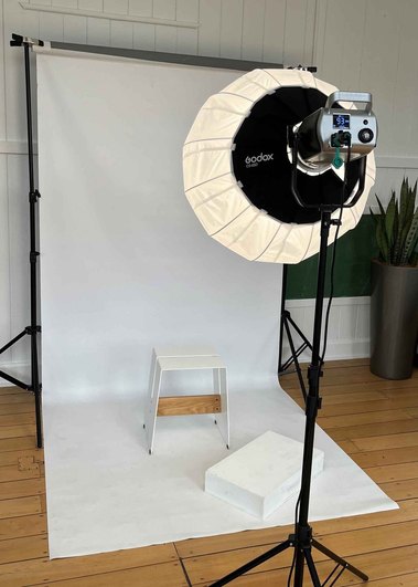 Photography studio; photography backdrop; professional photography lights