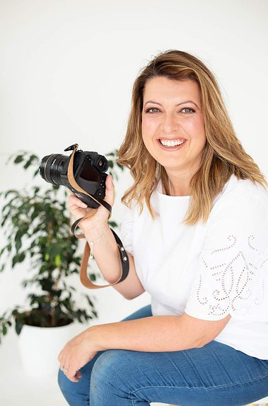 Tauranga Photographer specialising in portraits, business, branding and family photography.  Photo on white background.  