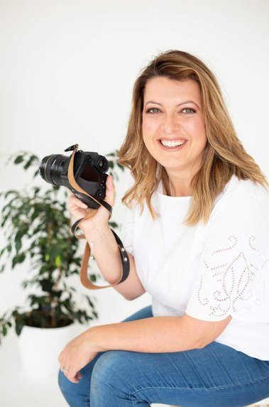 Tauranga Photographer specialising in portraits, business, branding and family photography.  Photo on white background.  