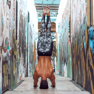 headstand ashtanga series 2, secondary series, Mukta Hasta Sirsasana B