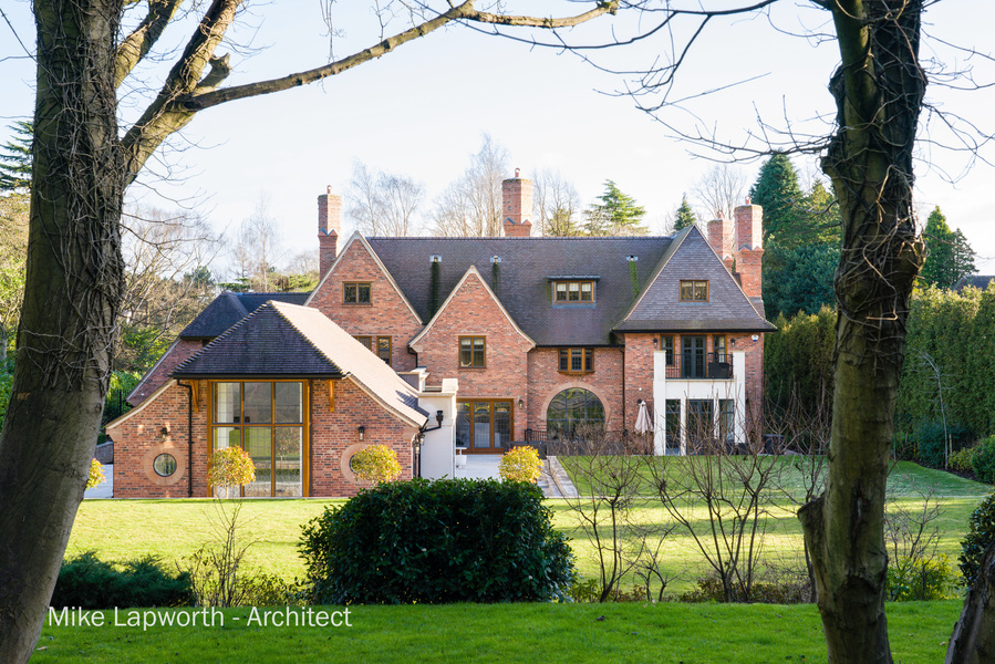 Arcitectural design by Mike Lapworth. 
New build  Photohgraphy by Sandry Studio.
Arts and crafts style