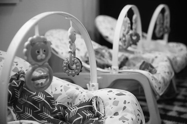 Knowing they had three babies on the way, the Olsens quickly realized they needed to acquire supplies early. Three carriers, three cribs, three bouncy seats, three of everything. 