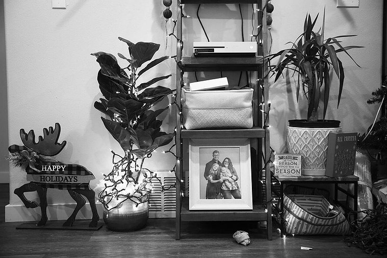 Christmas is one of Jalissa’s favorite holidays and she loves to decorate for it. Knowing that they were leaving their house before Thanksgiving and unsure when they would be home, they started decorating for Christmas early to make sure they could. 