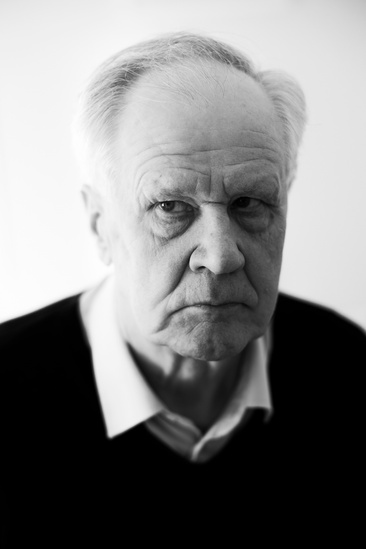 Kotiliesi: Kielletyt tunteet, ujous. Seppo Kääriäinen kotonaan Iisalmessa.