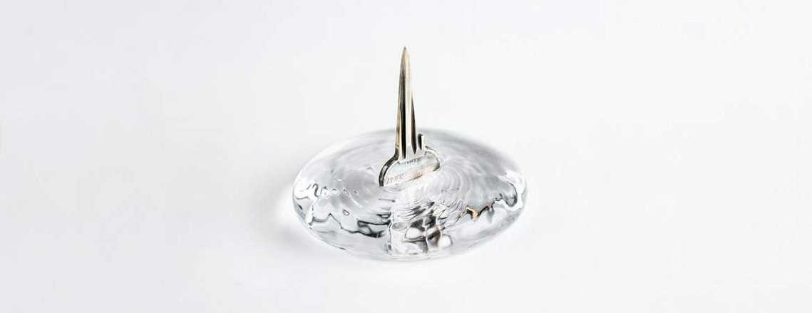 Glaskonst Vass Nyckel Handgjord konst Skulptur Försvar Självförsvar
Glassart Sharp Key handmade Art Sculpture Defence Selfdefence