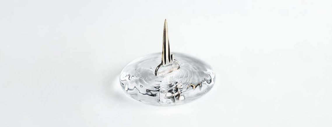 Glaskonst Vass Nyckel Handgjord konst Skulptur Försvar Självförsvar
Glassart Sharp Key handmade Art Sculpture Defence Selfdefence