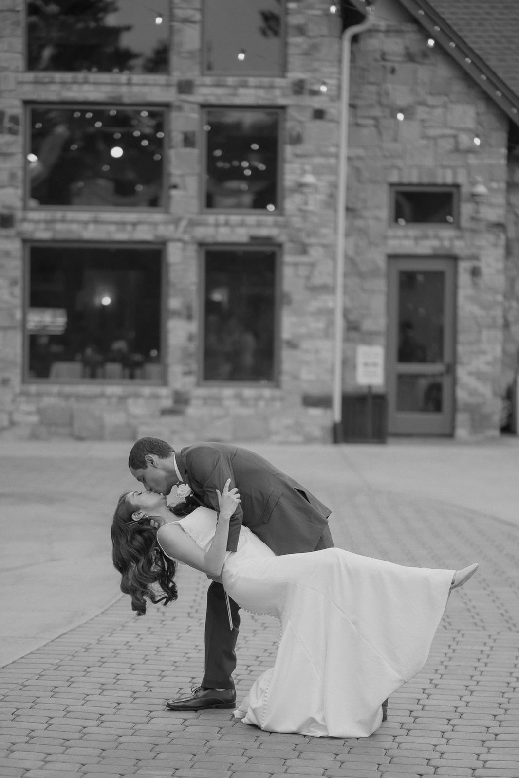 Romantic wedding dip, Della Terra Mountain Chateau.