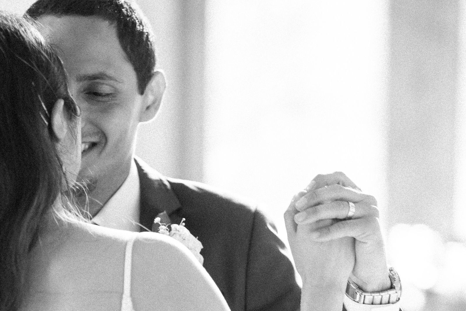 Bride and groom dancing at Della Terra Mountain Chateau.