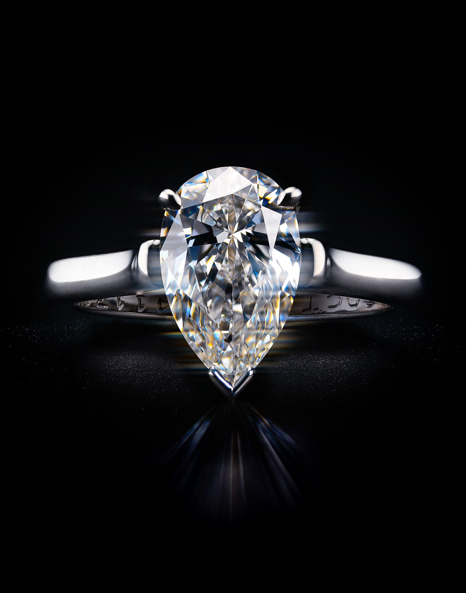 Jewelry photography - Advertising photography, product photography and jewellery photography by commercial jewelry photographer, product photographer and still life photographer Timothy Hogan in Los Angeles 