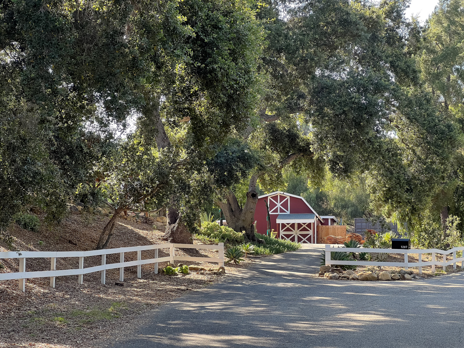 Ojai location rental for commercial and advertising photography and video campaigns