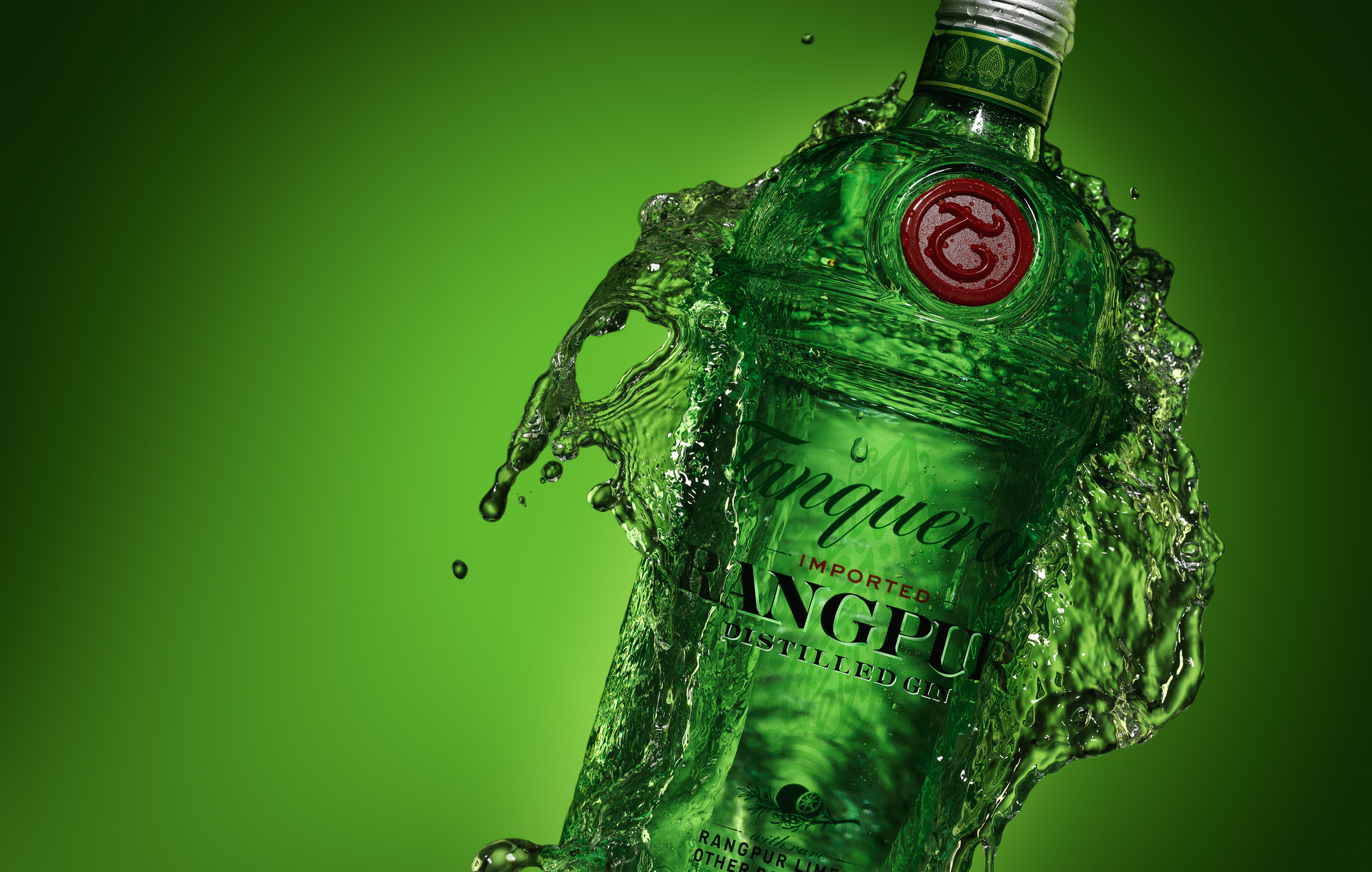 Tanqueray gin bottle splash photography by beverage and drinks photographer Timothy Hogan in Los Angeles