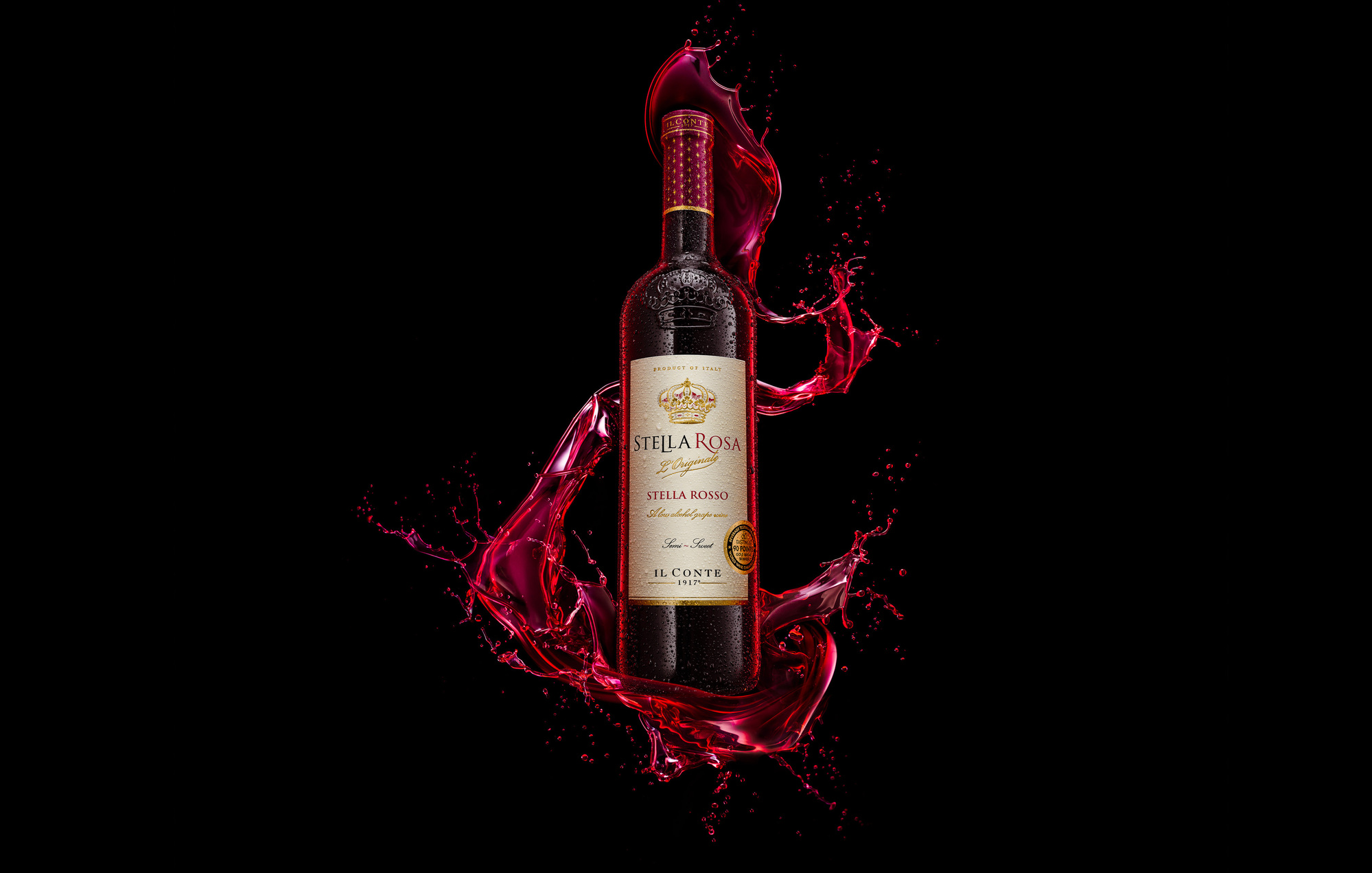 Stella Rosa wine bottle splash photography by beverage and drinks photographer Timothy Hogan in Los Angeles