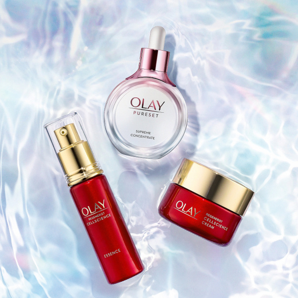 Cosmetics and beauty product photography by commercial and advertising photographer Timothy Hogan in Los Angeles