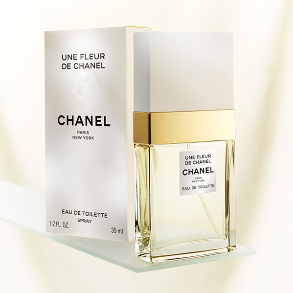 Fragrance and perfume product photography by commercial and advertising photographer Timothy Hogan in Los Angeles