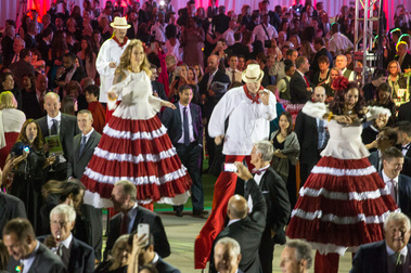 Americare Hangar Party 2018 entertainment on the runway tarmac