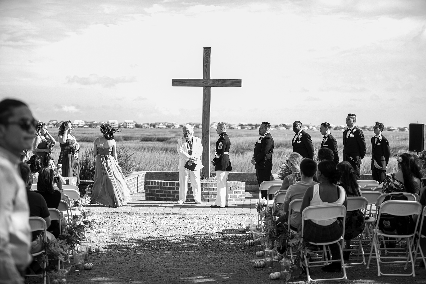 cross, kissing, happy couple, married, murrells inlet, south carolina, marine, fall, autumn, flowers, color, monochrome, black and white, vows