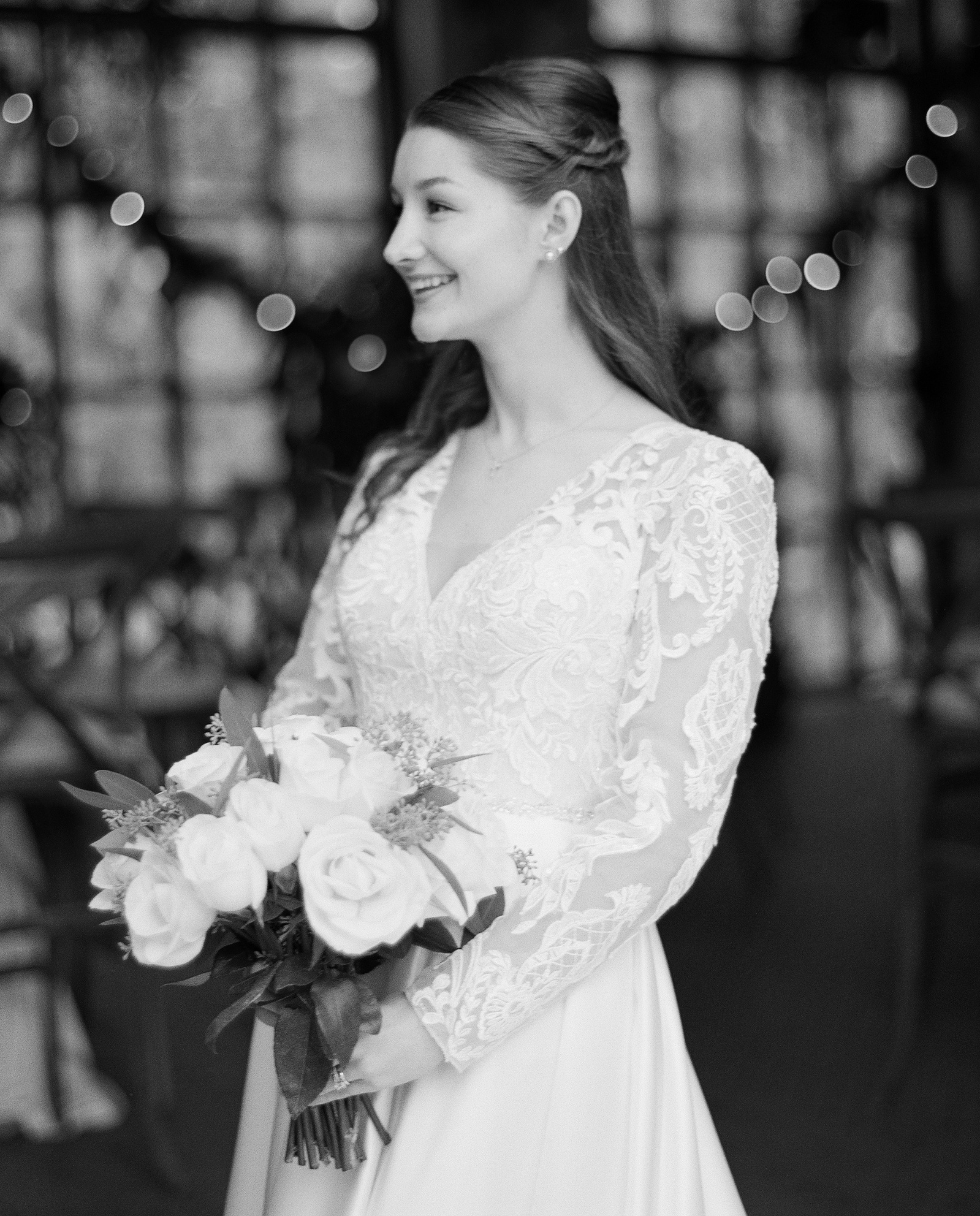 first look in Sundance Square Fort Worth, Fort Worth Tarrant County Courthouse Wedding