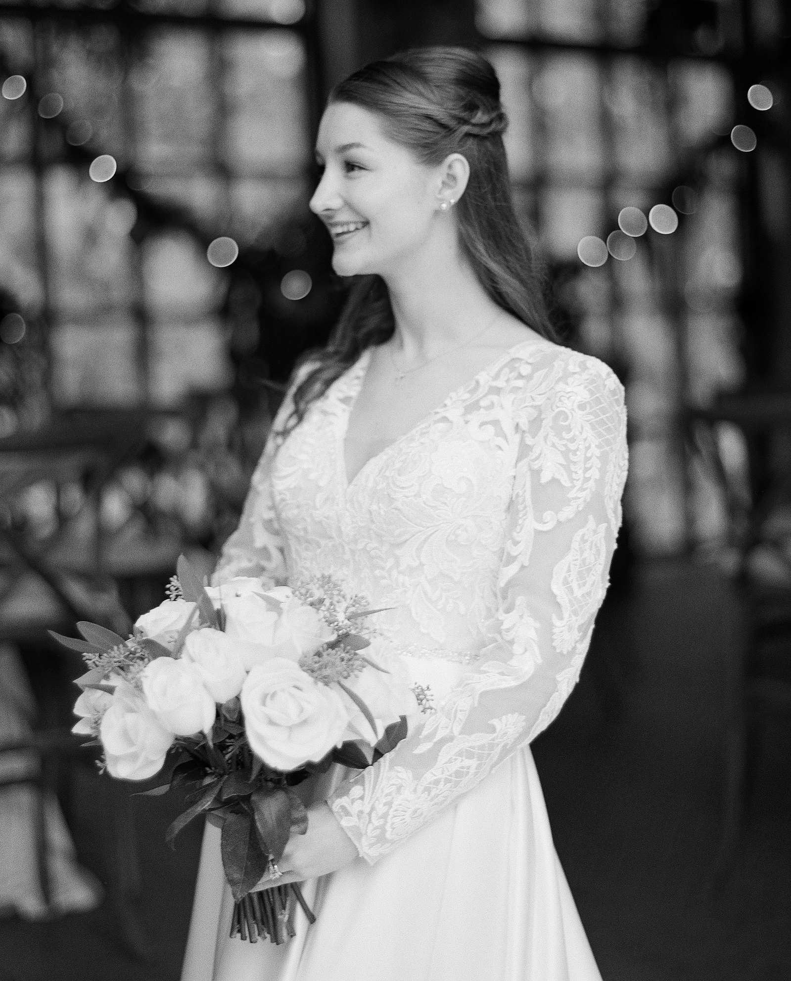 first look in Sundance Square Fort Worth, Fort Worth Tarrant County Courthouse Wedding