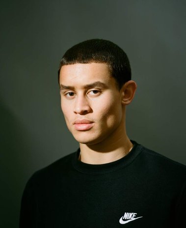 MANCHESTER PHOTOGRAPHER ELLIOTT DAVENPORT