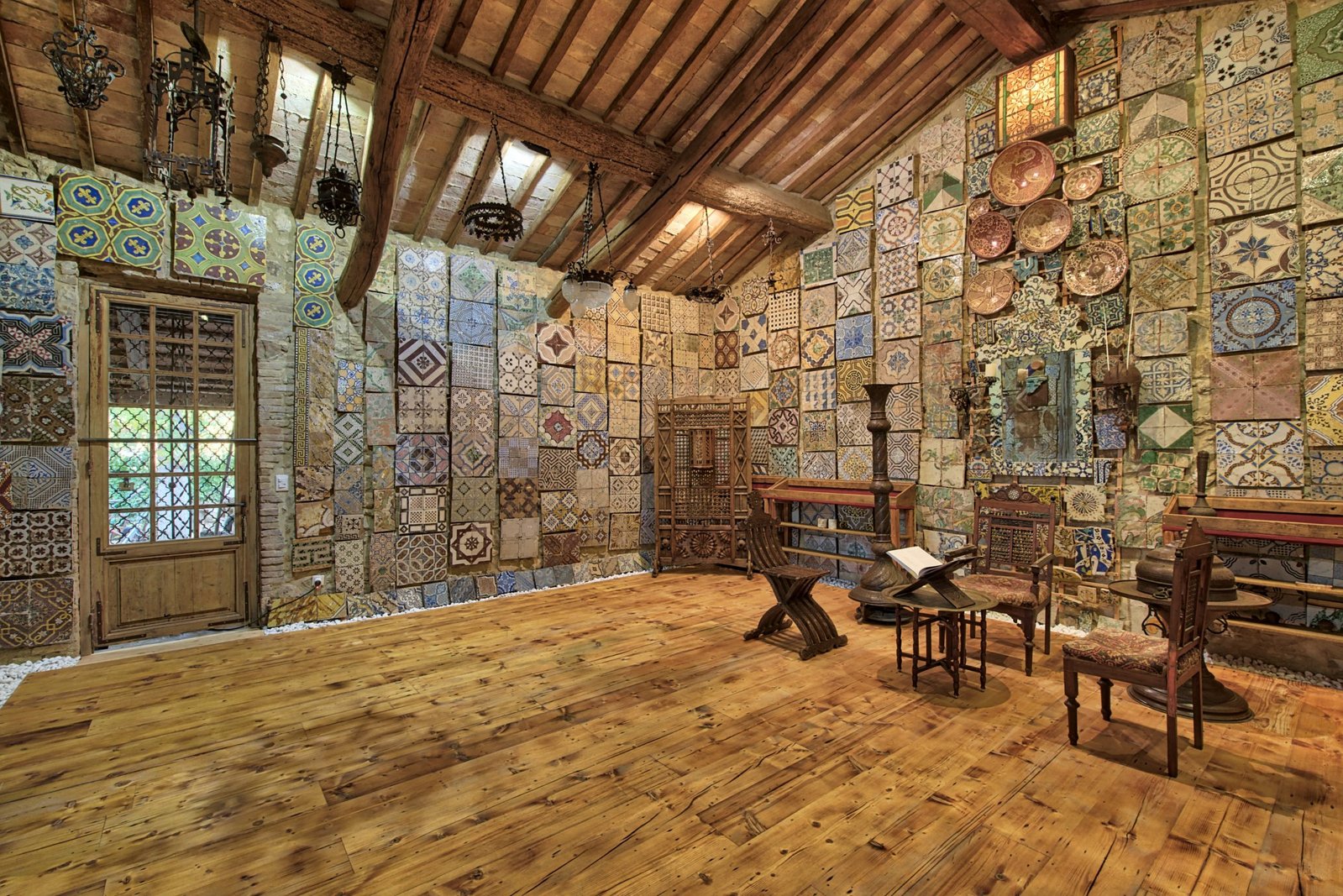 One-of-a-kind setting to regenerate, learn and discuss photography at Villa Tirisondola in Tuscany