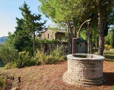 One-week regenerative photography workshop in Chiusdino near Siena