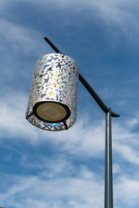 luminaire éclairage public fonctionnel objet design décoration espace public mât sécurité uniformité lumière jeux pour enfants promenade parc urbain jour LED