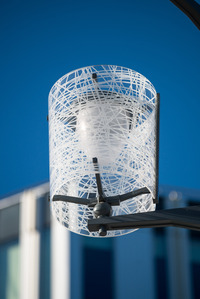 luminaire éclairage public fonctionnel objet design décoration espace public mât sécurité uniformité lumière promenade parc urbain esplanade jour LED
