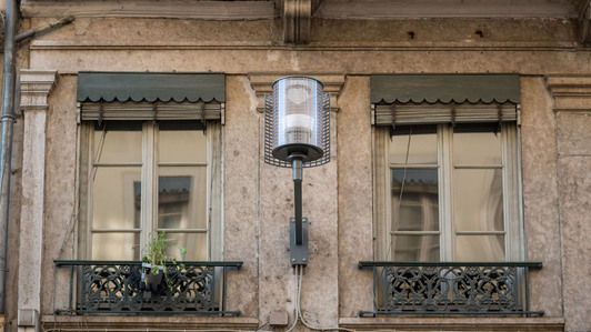 luminaire éclairage public fonctionnel objet design décoration espace public mât sécurité uniformité lumière rue avenue Lyon cours lafayette quartier part-dieu LED