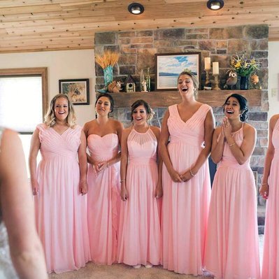 Show off those bride's maids with professional photography.