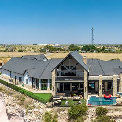 Large Cliff House at Buffalo Springs Lake