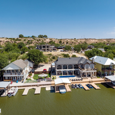 Waterfront Home with Docks on Buffalo Springs Lake