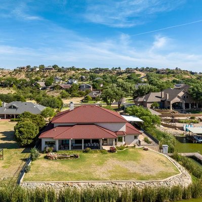 Many Beautiful Houses at Lake Ransom Canyon near Lubbock, Texas