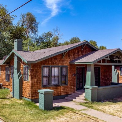 Bungalows at 1807 and 1809 Main Street, Lubbock, Texas