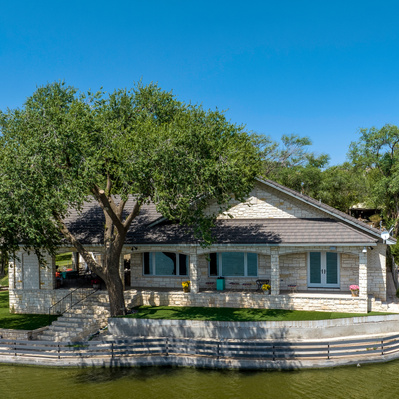 Waterfront Home on Buffalo Springs Lake