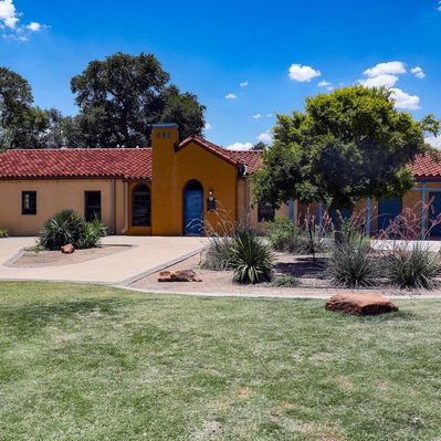 Landwer-Manicapelli House, Lubbock, Texas