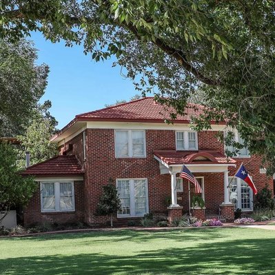 Side Photograph of Watson Home, Lubbock, Texas