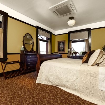 Harvey House Slaton, Interior Photograph of Apache Room